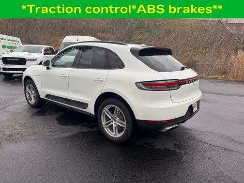 2021 Porsche Macan Base (PDK)