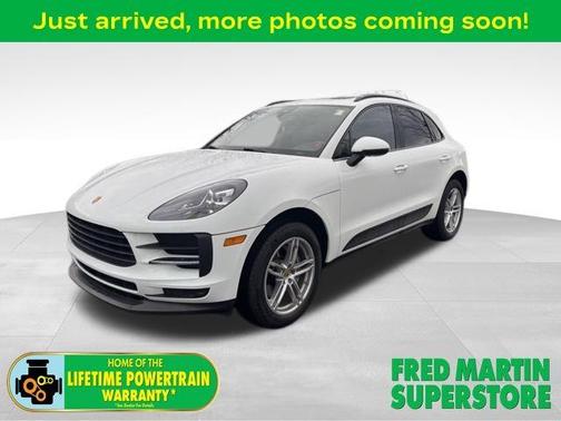 2021 Porsche Macan Base (PDK)