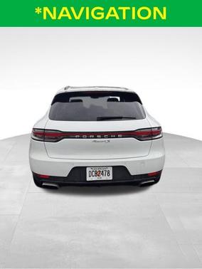 2021 Porsche Macan Base (PDK)