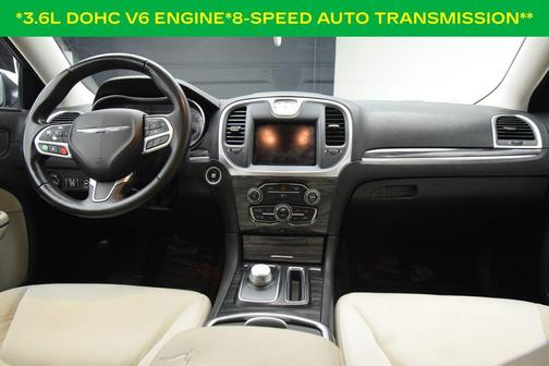 Bright White Clearcoat 2018 Chrysler 300 Touring