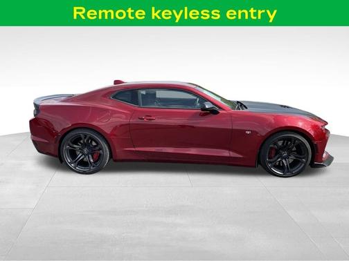 Wild Cherry Tintcoat 2021 Chevrolet Camaro 2SS