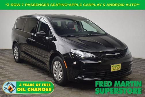 Brilliant Black Crystal Pearlcoat 2019 Chrysler Pacifica L