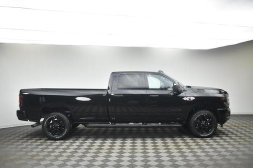 Diamond Black 2027 RAM 2500 Big Horn