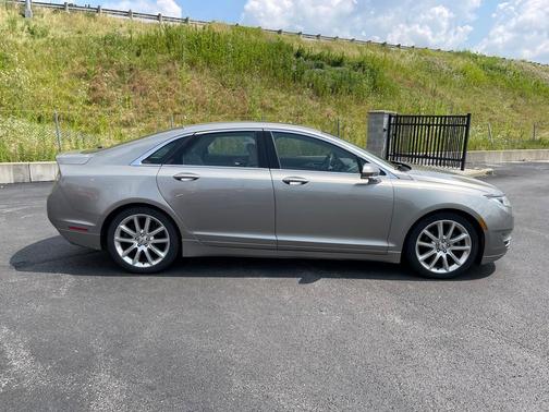 2016 Lincoln MKZ