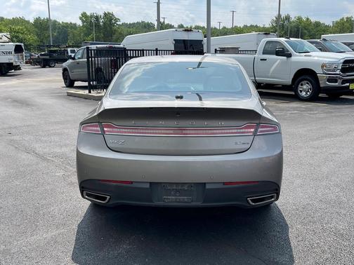 2016 Lincoln MKZ