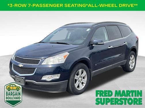 Dark Blue Metallic 2010 Chevrolet Traverse LT