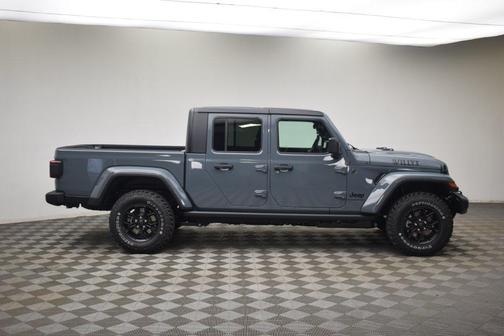Anvil Clearcoat 2026 Jeep Gladiator Sport