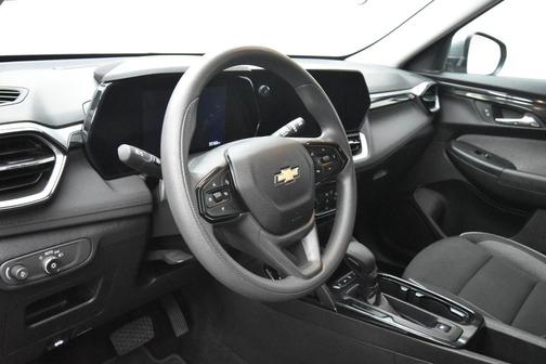 Sterling Gray Metallic 2025 Chevrolet Trailblazer LT