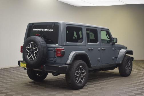 Anvil Clearcoat 2026 Jeep Wrangler Sahara