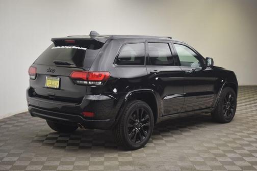 Diamond Black 2018 Jeep Grand Cherokee Altitude
