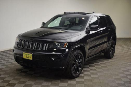 Diamond Black 2018 Jeep Grand Cherokee Altitude