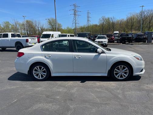 2014 Subaru Legacy 2.5i Premium