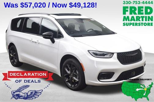 Bright White Clearcoat 2026 Chrysler Pacifica Limited