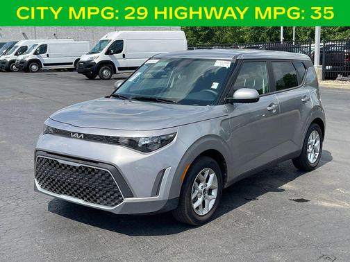 Gravity Gray 2025 Kia Soul LX