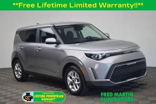 Gravity Gray 2025 Kia Soul LX