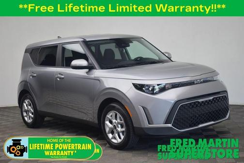 Gravity Gray 2025 Kia Soul LX
