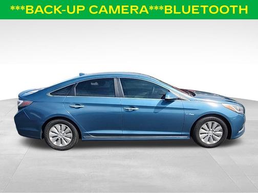 2016 Hyundai SONATA Hybrid SE