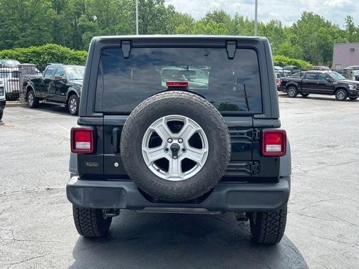 Black Clearcoat 2018 Jeep Wrangler Unlimited Sport