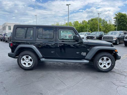 Black Clearcoat 2018 Jeep Wrangler Unlimited Sport