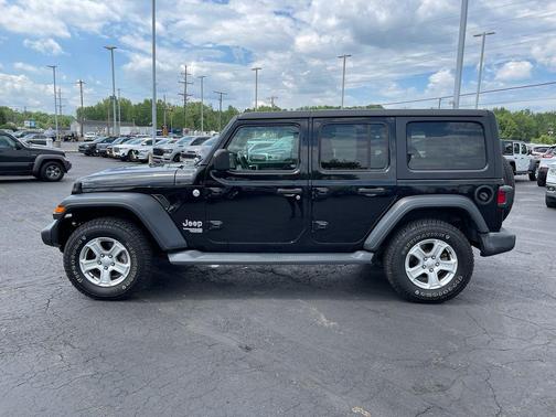 Black Clearcoat 2018 Jeep Wrangler Unlimited Sport