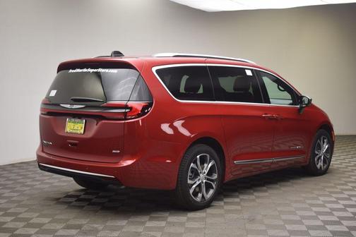 2026 Chrysler Pacifica Pinnacle