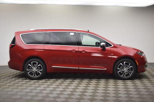 2026 Chrysler Pacifica Pinnacle