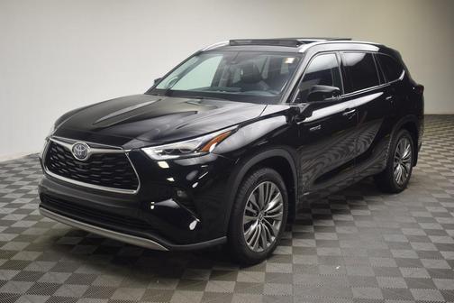 2021 Toyota Highlander Hybrid Platinum