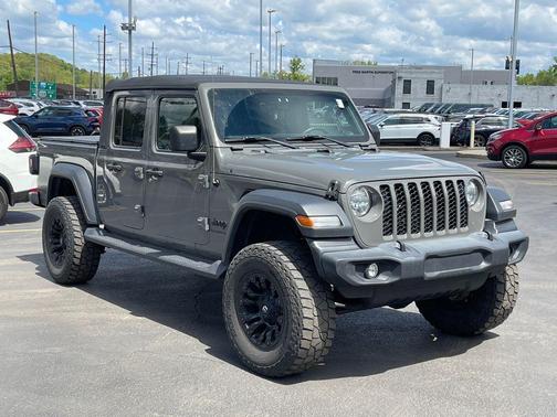 Sting Gray Clearcoat 2020 Jeep Gladiator Sport