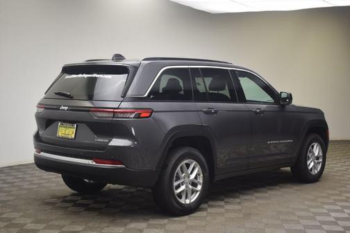 Metallic 2026 Jeep Grand Cherokee Laredo