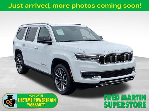 Bright White Clearcoat 2023 Jeep Wagoneer Series III