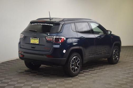 Fathom Blue Pearlcoat 2026 Jeep Compass Trailhawk