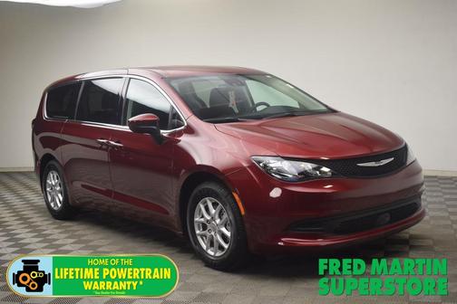 2023 Chrysler Voyager LX