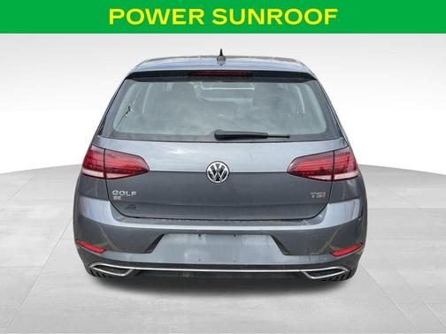 Platinum Gray Metallic 2018 Volkswagen Golf TSI SE