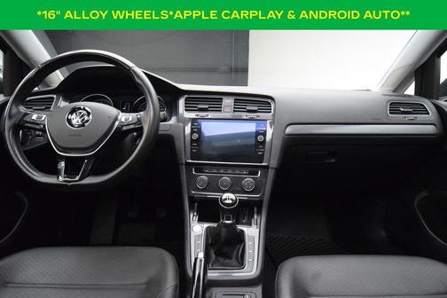 Platinum Gray Metallic 2018 Volkswagen Golf TSI SE