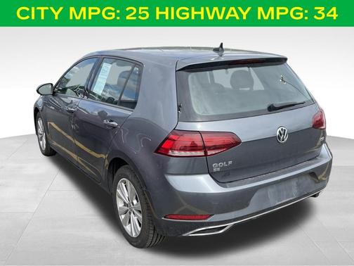 Platinum Gray Metallic 2018 Volkswagen Golf TSI SE