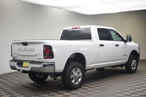 Bright White Clearcoat 2026 RAM 2500 Big Horn