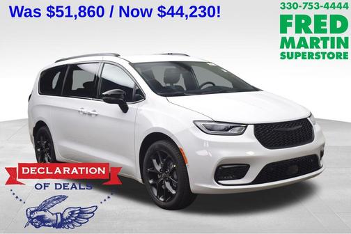 2026 Chrysler Pacifica Select