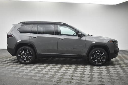 Sting Gray Clearcoat 2027 Jeep Cherokee Overland