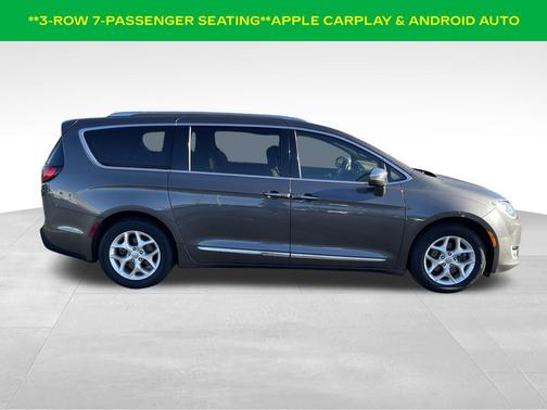 Granite Crystal Clearcoat Metallic 2020 Chrysler Pacifica Limited