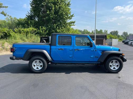 2020 Jeep Gladiator Sport