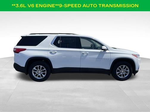 Summit White 2020 Chevrolet Traverse LT Cloth