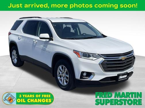 Summit White 2020 Chevrolet Traverse LT Cloth