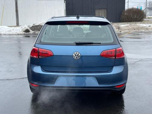 2015 Volkswagen Golf TSI S 4-Door