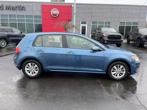 2015 Volkswagen Golf TSI S 4-Door
