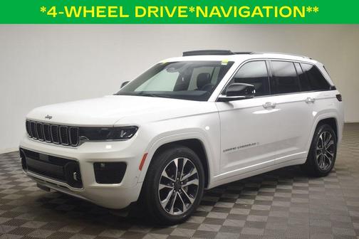 Bright White Clearcoat 2023 Jeep Grand Cherokee Overland