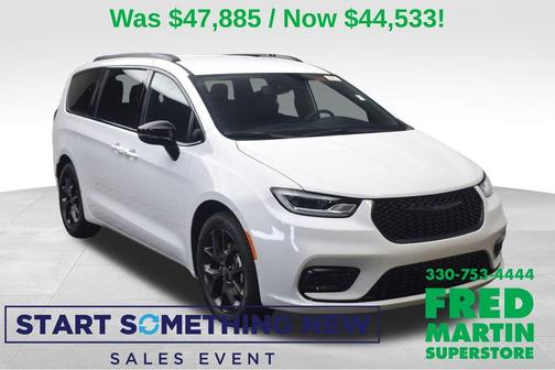 2026 Chrysler Pacifica Select