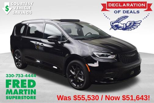 Diamond Black 2026 Chrysler Pacifica Limited