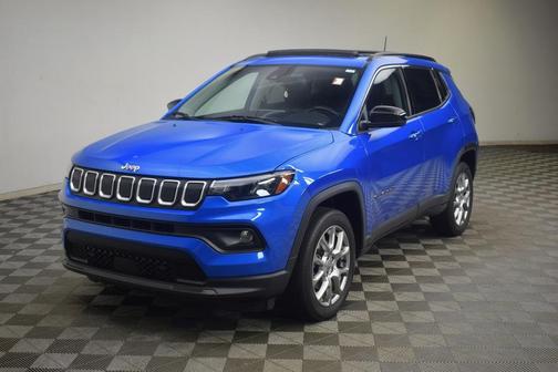 2022 Jeep Compass Latitude Lux