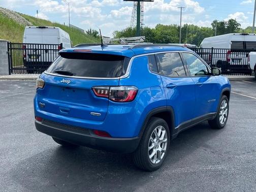 2022 Jeep Compass Latitude Lux