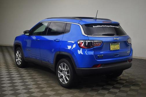 2022 Jeep Compass Latitude Lux